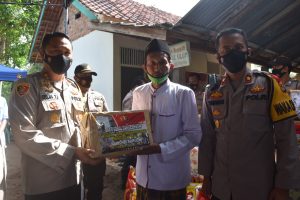Gelar Baksos, Polres Muba berikan bantuan ke Ponpes Mamba’ul Ul Ulum