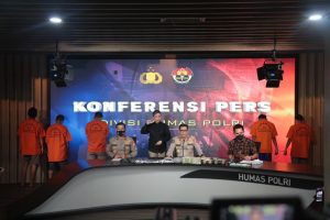Mabes Polri Hadirkan Juru Bicara Isyarat untuk Kaum Difabel Dalam Setiap Konferensi Pers