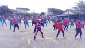 Tingkatkan Imunitas Tubuh, Emak-emak Group Melati RT 23A Kenten Azhar Rutin gelar Senam Sehat