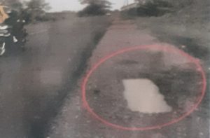 Hasil Pekerjaan Proyek Strategis Nasional Bahu Jalan Lintas Timur Sumsel Rusak Akibat Galian Utilitas PT. Telkom