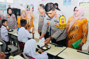 Program Prabowo-Gibran di Palembang : Makan Siang Sehat Gratis untuk Siswa SD