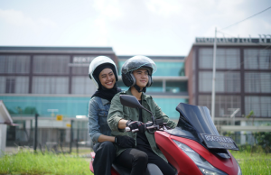 Helm Bukan Sekadar Aksesoris! Ini Tips Pilih Helm Aman dari Astra Motor Sumsel