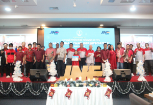 Promo Natal JNE : Diskon Ongkir, Hadiah Elektronik, dan Cokelat Gratis Menanti Anda!