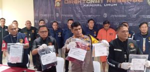 Viral! Dokter Muda Dipukul Sopir Majikan di Kafe, Ini Motifnya yang Mengejutkan!