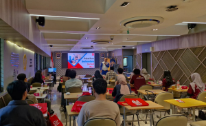 Era Motor Listrik : AHM Didik Ribuan Pengendara untuk #Cari_Aman di Jalan!