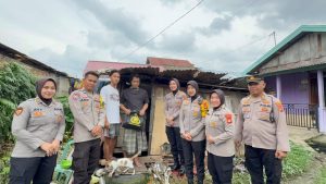 Jumat Berkah Polda Sumsel: Bantuan Sembako Sentuh Hati Warga Slum Area