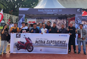 Canggih! New Honda PCX160 Bawa Teknologi Roadsync ke Jalanan Palembang