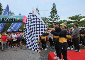 Lebih dari 500 Peserta Ramaikan Fun Run Hari Bhayangkara di Palembang!