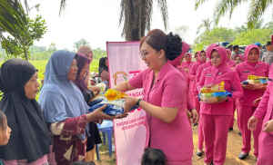 Peduli Kaum Dhuafa, Bhayangkari Cabang Palembang Gelar Baksos Besar-Besaran!