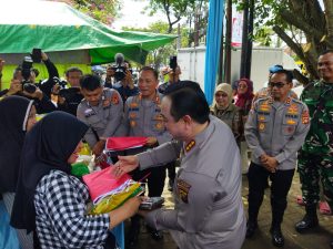 Warga Palembang Antusias, Beras Murah SPHP Hanya Rp11.600 per Kg!