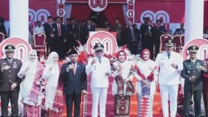 Cak Arlan Pimpin Upacara HUT RI ke-80, Veteran Dapat Santunan dan CSR Perusahaan