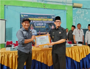 Bupati Teddy Meilwansyah Terima Penghargaan dari PJS : “Saya Hanyalah Pelayan Rakyat”