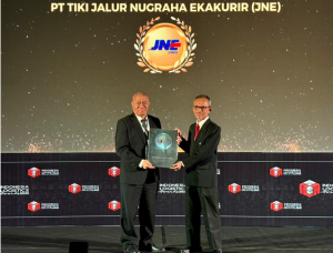 JNE Kembali Buktikan Kelasnya! Raih Gelar “Courier of The Year” di Indonesia Logistics Awards 2025