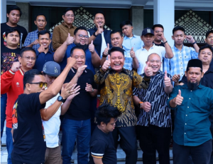 Herman Deru Turun Tangan! Pertemuan Hangat di Griya Agung Demi Kebangkitan Sriwijaya FC