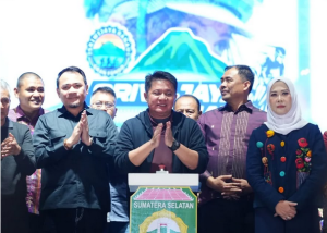 Gala Dinner Sriwijaya Ranau Gran Fondo 2025 Pecah! Ribuan Wisatawan Padati Danau Ranau!