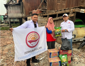 Rumah Warga Palembang Roboh Diterjang Angin, PGK Sumsel Datang Bawa Bantuan!