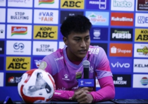 Debut Gila! Kiper 19 Tahun Jadi Penyelamat Persib, Borneo FC Dibuat Tak Berdaya!