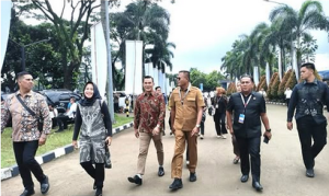 Bersama Wali Kota dan Forkopimda, Ketua DPRD Prabumulih Ikuti Rakornas Dibuka Presiden