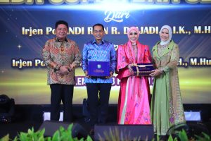 Herman Deru Hadiri Kenal Pamit Kapolda Sumsel, Ucapkan Terima Kasih ke Irjen Andi Rian dan Sambut Irjen Sandi Nugroho