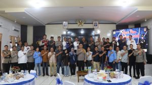 Kapolres Prabumulih Potong Tumpeng di HPN 2026, Sinergi Polri–Pers Makin Solid!