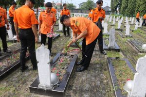 Jelang HUT ke-54 Basarnas, Kantor SAR Palembang Gelar Upacara Tabur Bunga di TMP Ksatria Ksetra Siguntang