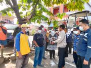 Lurah Bandar Jaya Pimpin Gotong Royong Bersihkan Sampah Menumpuk di Pasar Perumnas 3