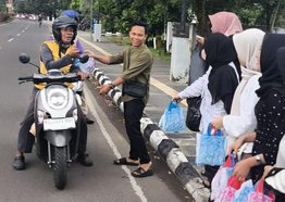Ramadan Penuh Berkah! Disnakertrans Muba Bagikan Ratusan Takjil Gratis untuk Warga