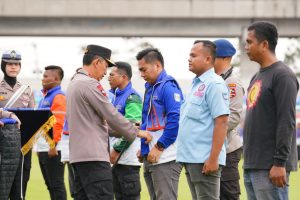 Kapolri Pimpin Apel 5.000 Ojol dan Buruh di Palembang, Deklarasi “Nyago Bumi Sriwijaya Aman Bae” Menggema