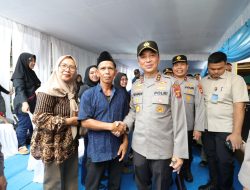 Tangis Haru Pecah! Kapolda Sumsel Serahkan Kunci Rumah Baru untuk Korban Kebakaran