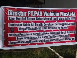 Air Bersih Tak Kunjung Ada, Warga Villa Aesthetic Pasang Spanduk Protes ke Pengembang