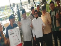 Bupati Lahat Serahkan 5 Traktor untuk Petani, Dorong Produktivitas dan Ketahanan Pangan