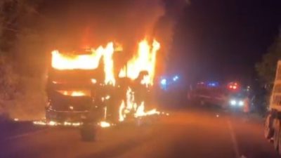 Bus AKAP PO Palala nomor polisi BA 7035 PU jurusan Jakarta-Padang terbakar di Jalintim Palembang–Jambi