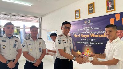 Lima Warga Binaan Rutan Kelas I Palembang Terima Remisi Khusus Waisak 2026