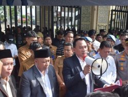 Ketua DPRD Sumsel Temui Massa Aksi “Indonesia Darurat”, Siap Kawal Aspirasi Mahasiswa ke Jakarta