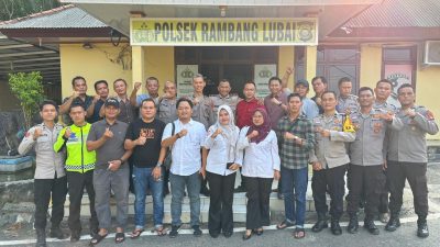 Penuh Haru, AKP Afrinaldi Dilepas dari Polsek Lubai, Forkopimcam dan Masyarakat Beri Penghormatan