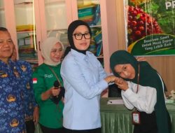 35 Mahasiswa Lahat Terima Beasiswa Vokasi Kelapa Sawit 2026, Wabup Widia Ningsih: Jadikan Kesempatan Ini untuk Masa Depan